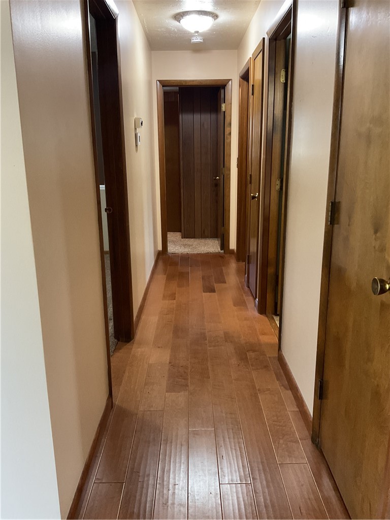 710 Warren Street Property Photo 20