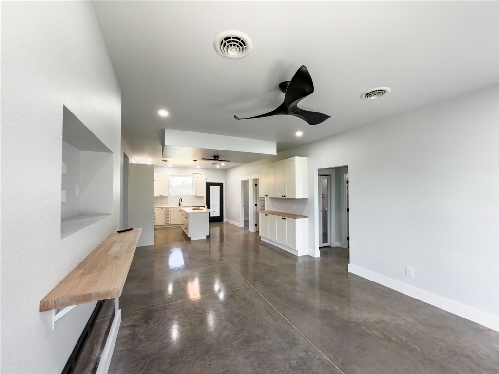 509 E Iowa Street Property Photo 6
