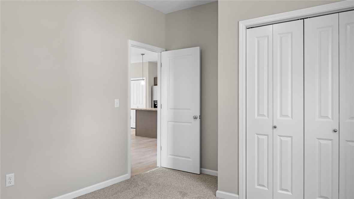 1209 S Smith Road Property Photo 26