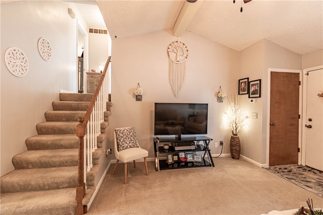 2893 Grove Court Property Photo 6