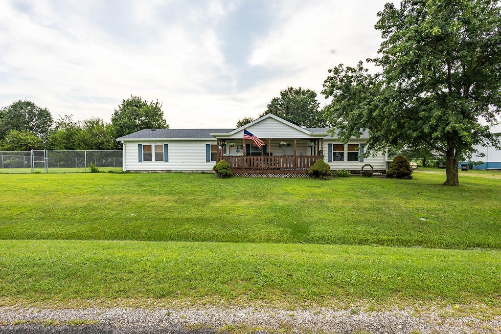 632 Lucas Lane Property Photo 1