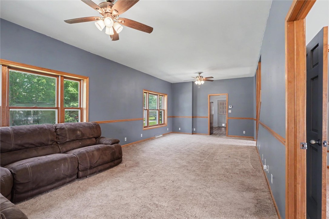 302 S Olmstead Street Property Photo 8