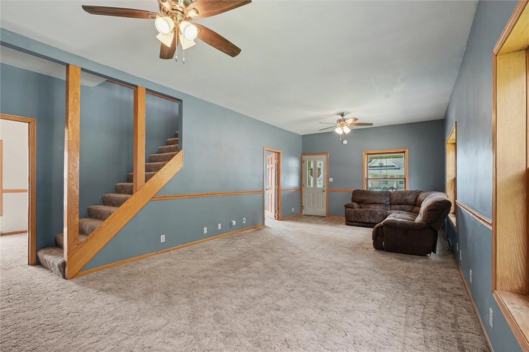 302 S Olmstead Street Property Photo 10