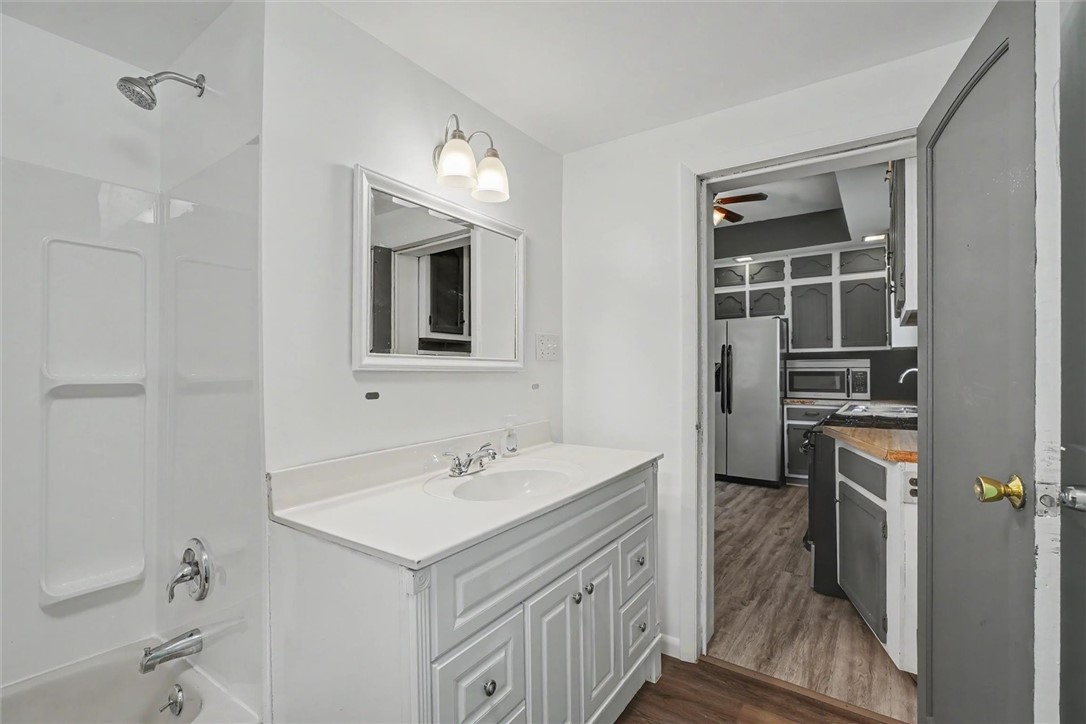 302 S Olmstead Street Property Photo 19