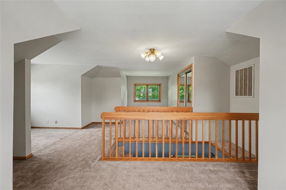 302 S Olmstead Street Property Photo 35