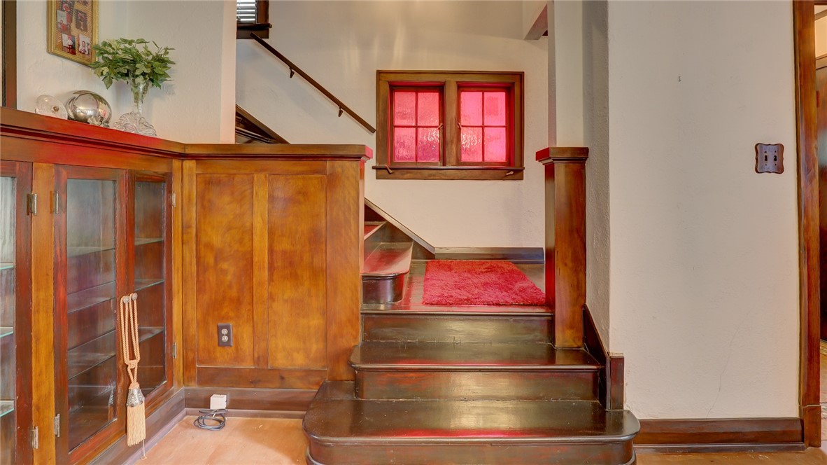 165 N Park Place Property Photo 13
