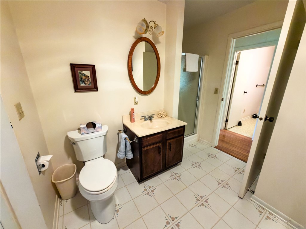 4 E 1st Street Property Photo 24