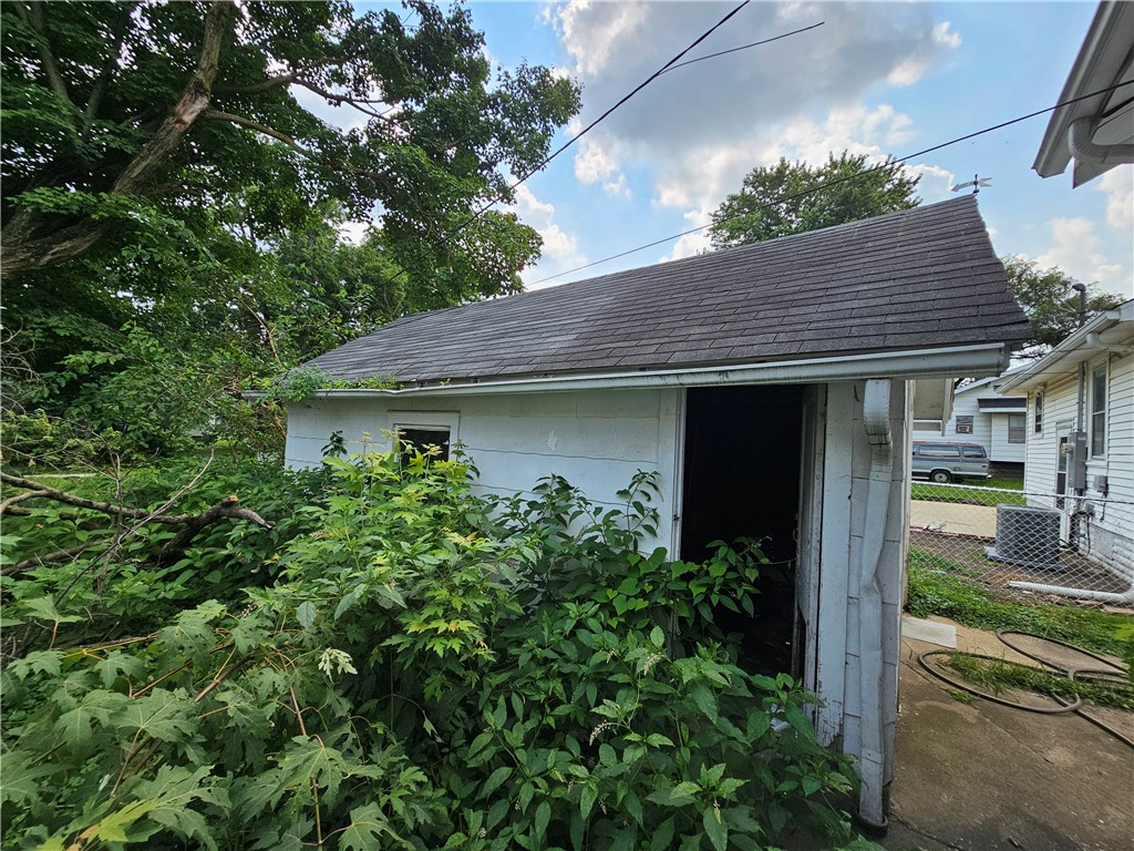 1545 Walnut Street Property Photo 12