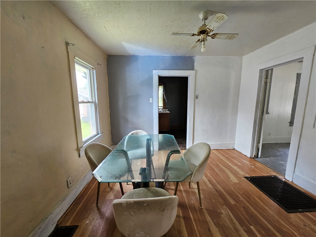1746 Locust Street Property Photo 10