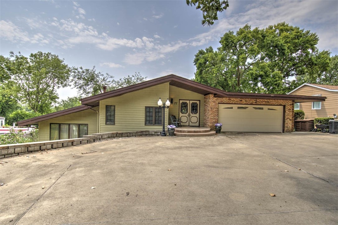 77 Oak Ridge Drive Property Photo 1