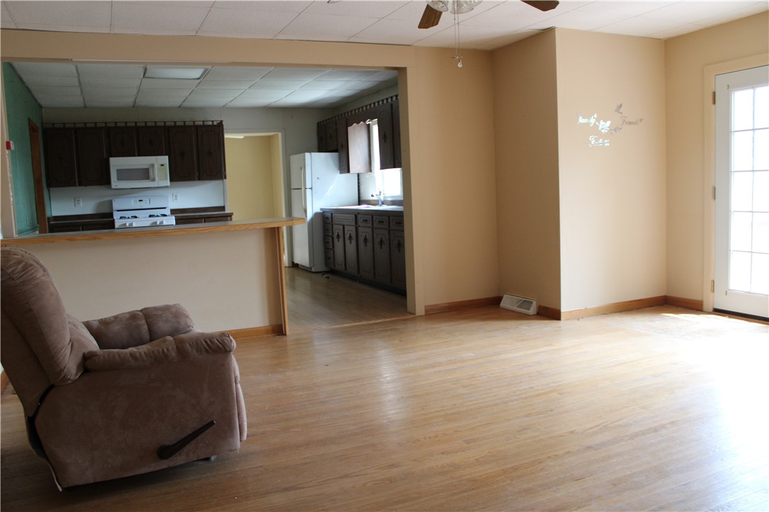 390 W 2nd Street Property Photo 2