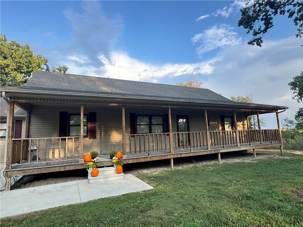 12043 East Road Property Photo 1
