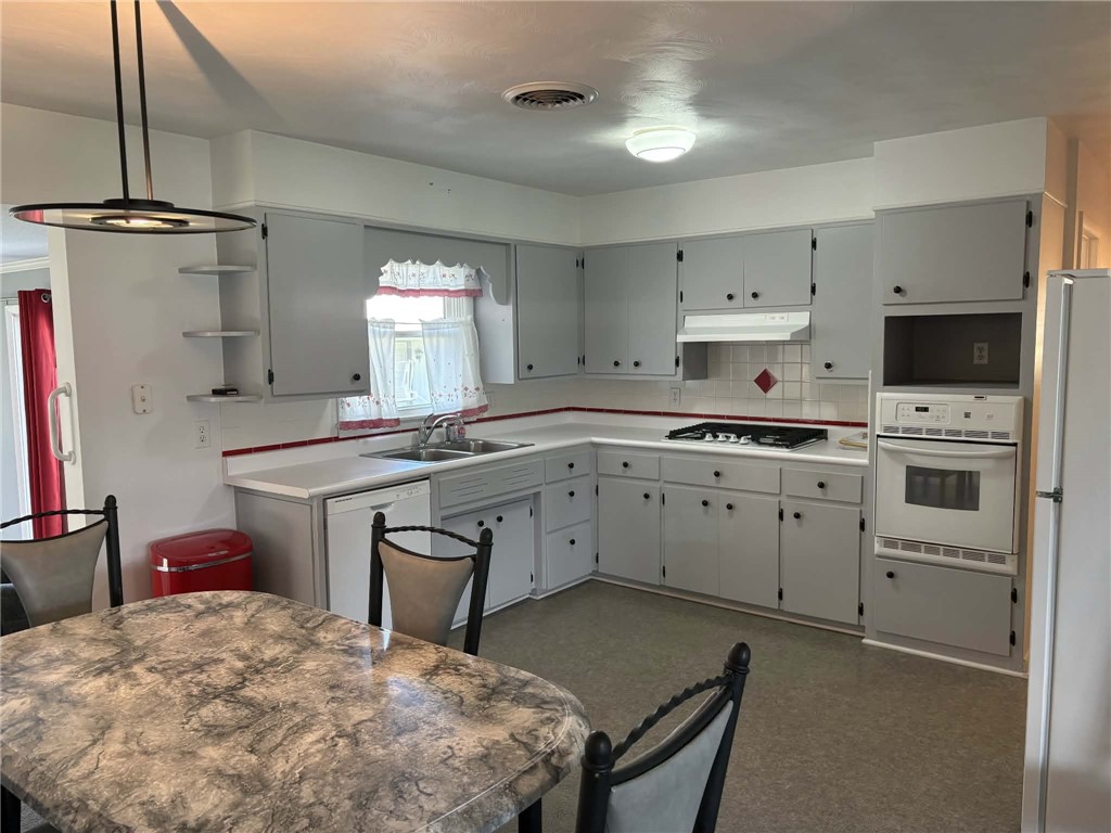 204 Orchard Drive Property Photo 8