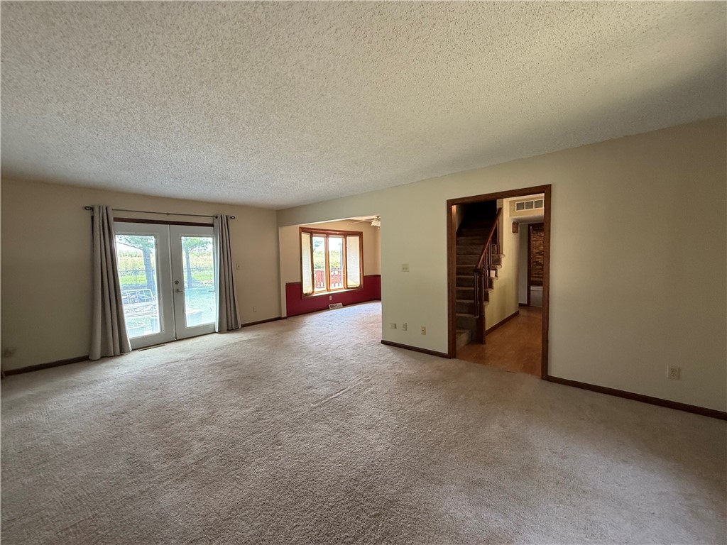 1401 Stinson Property Photo 8