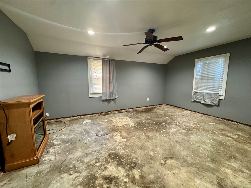 3317 Richmond Avenue Property Photo 10