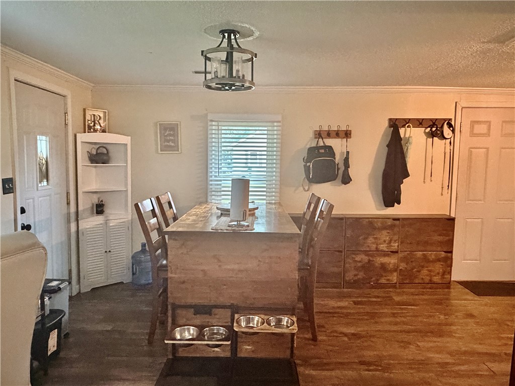 311 N Edwards Street Property Photo 10