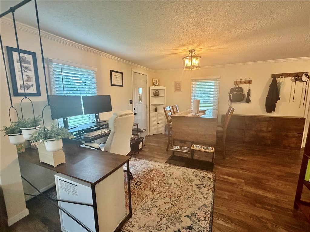 311 N Edwards Street Property Photo 12