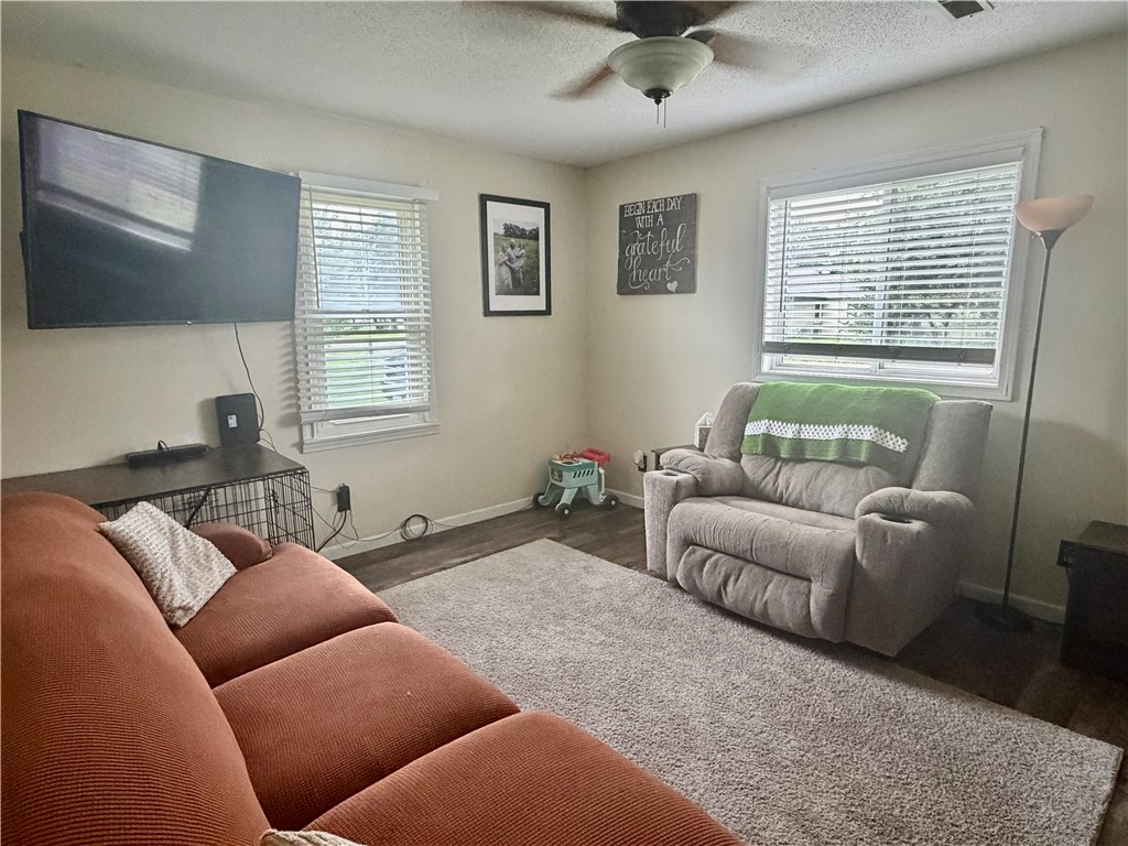 311 N Edwards Street Property Photo 13