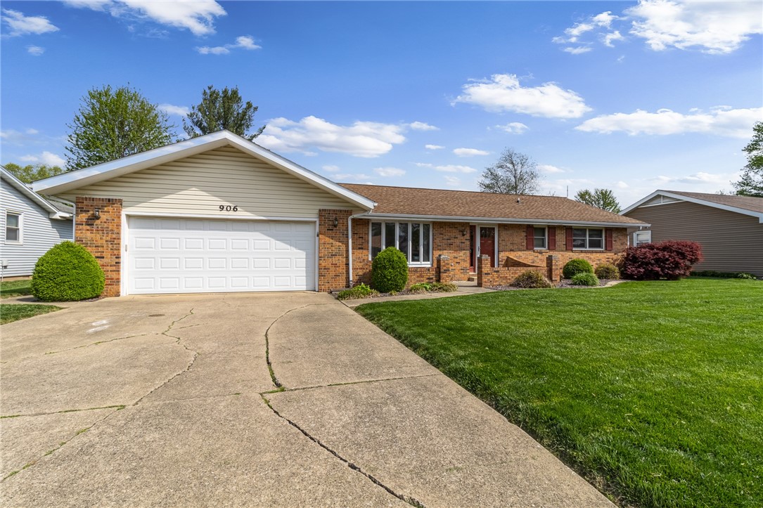 906 Flame Avenue Property Photo 3