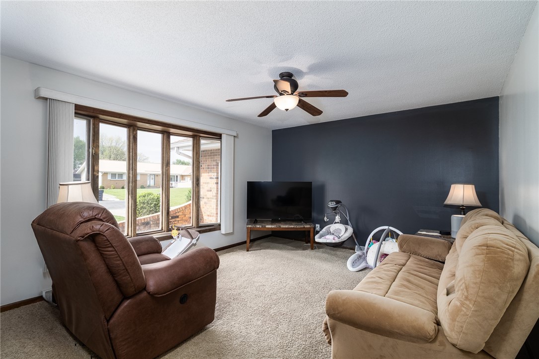 906 Flame Avenue Property Photo 7