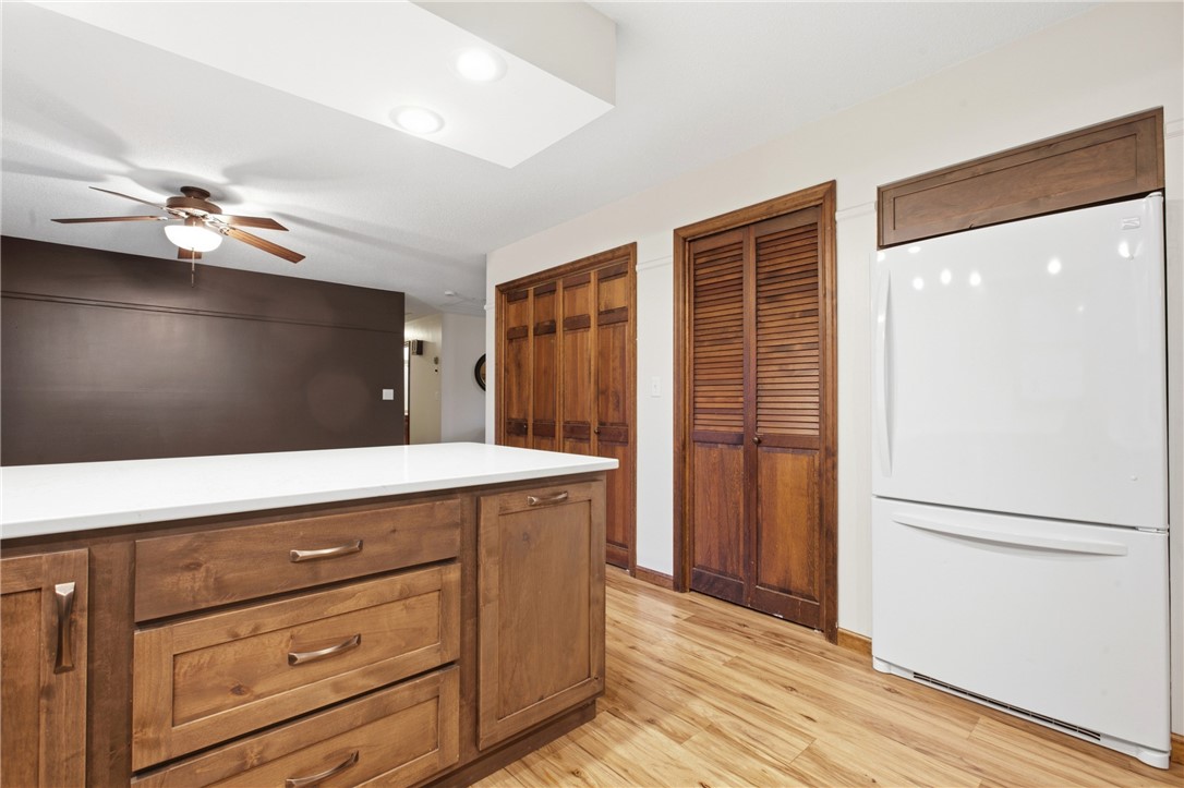 906 Flame Avenue Property Photo 13