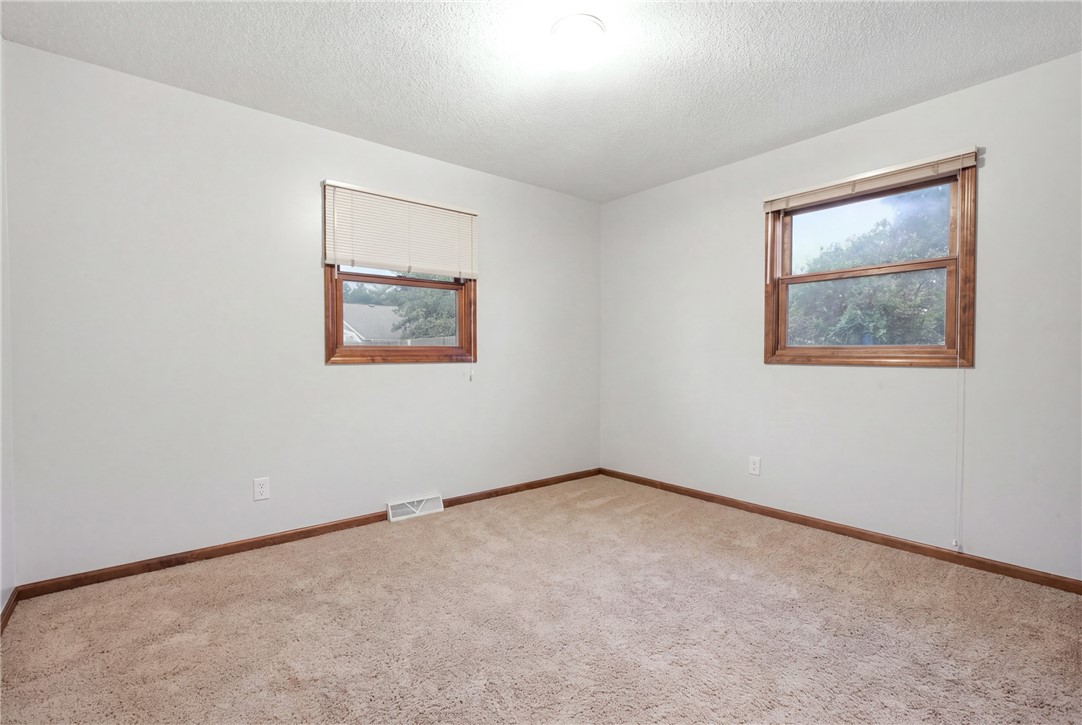 906 Flame Avenue Property Photo 17