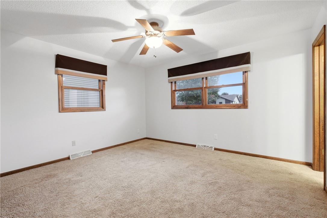 906 Flame Avenue Property Photo 19