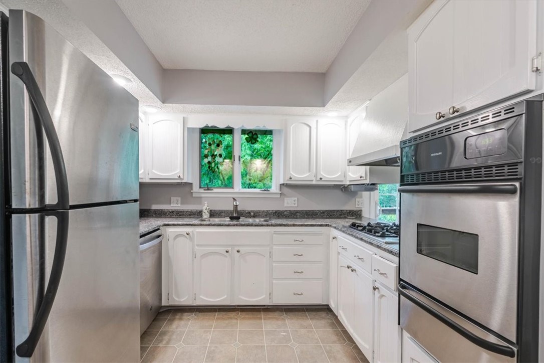 512 W Ash Avenue Property Photo 12
