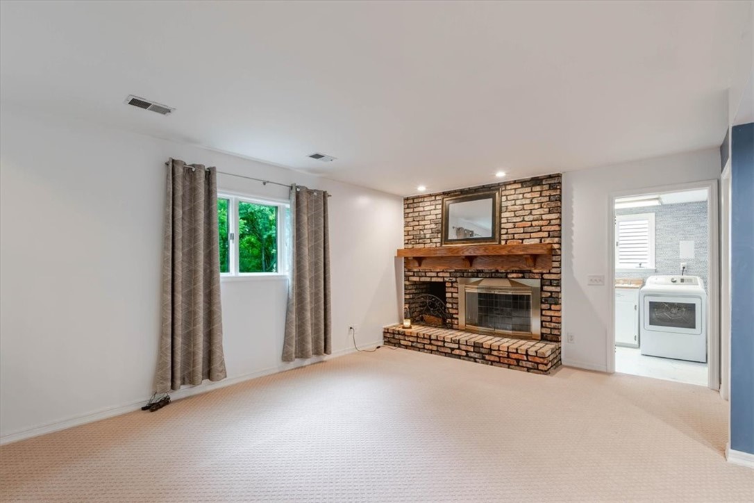 512 W Ash Avenue Property Photo 16