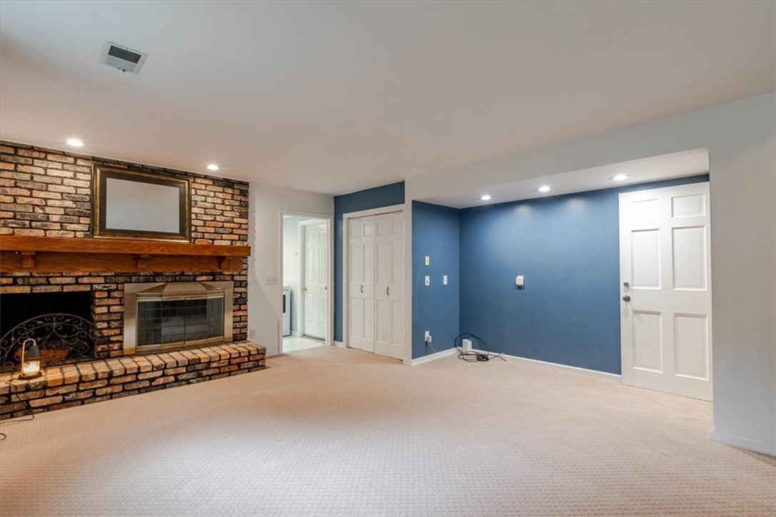512 W Ash Avenue Property Photo 17