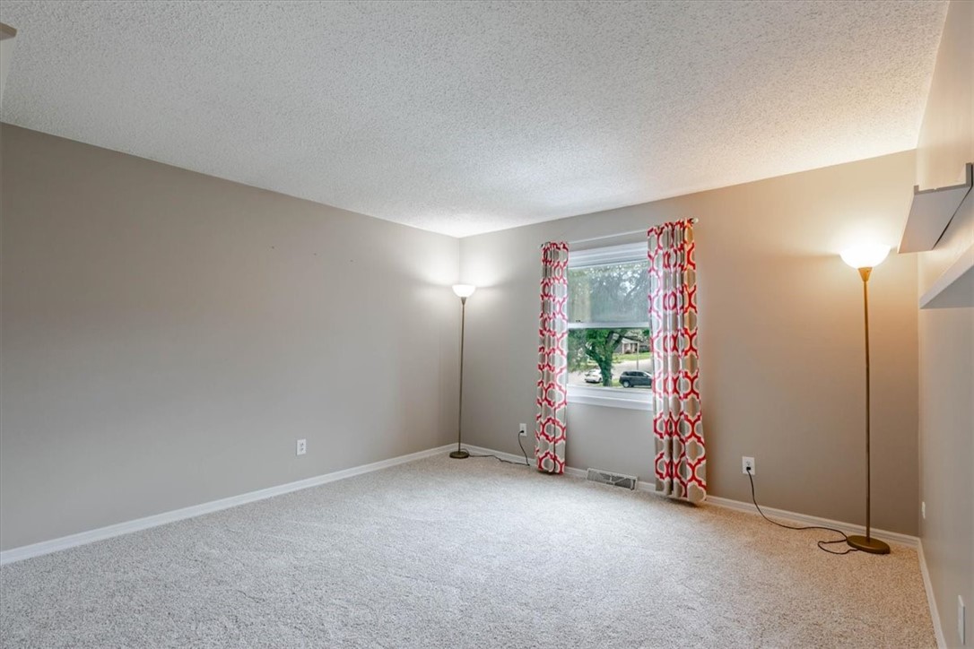 512 W Ash Avenue Property Photo 23