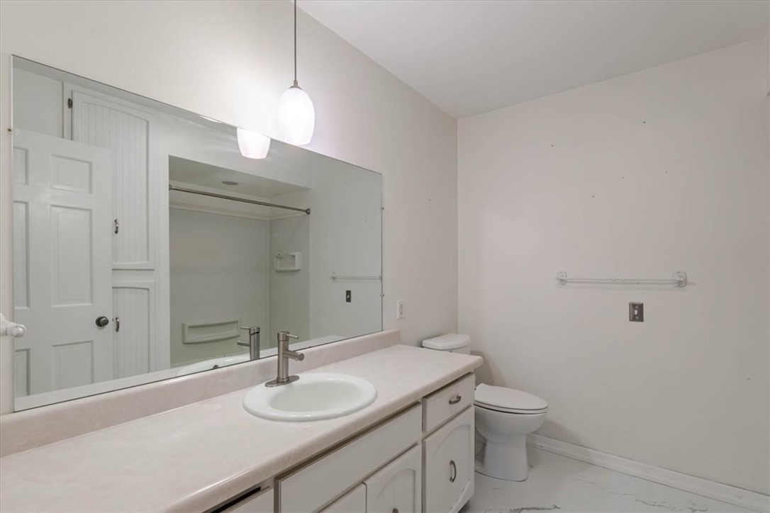 512 W Ash Avenue Property Photo 25