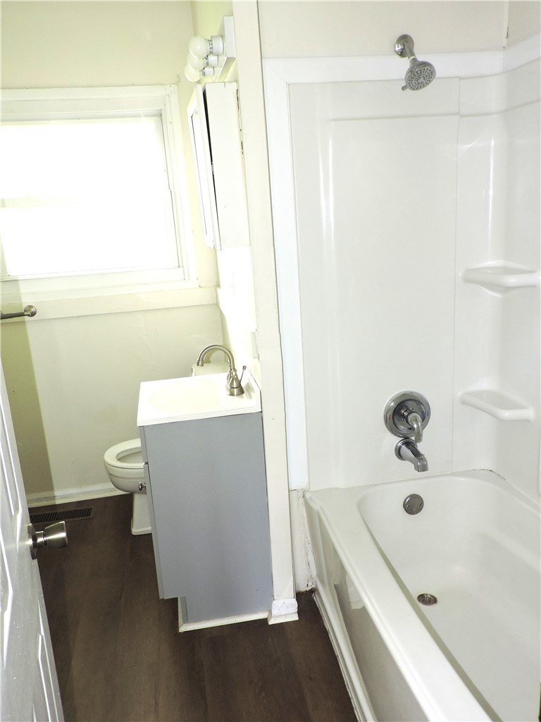 1613 Robinson Street Property Photo 7