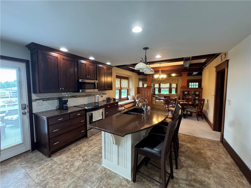 202 E Washington Avenue Property Photo 14