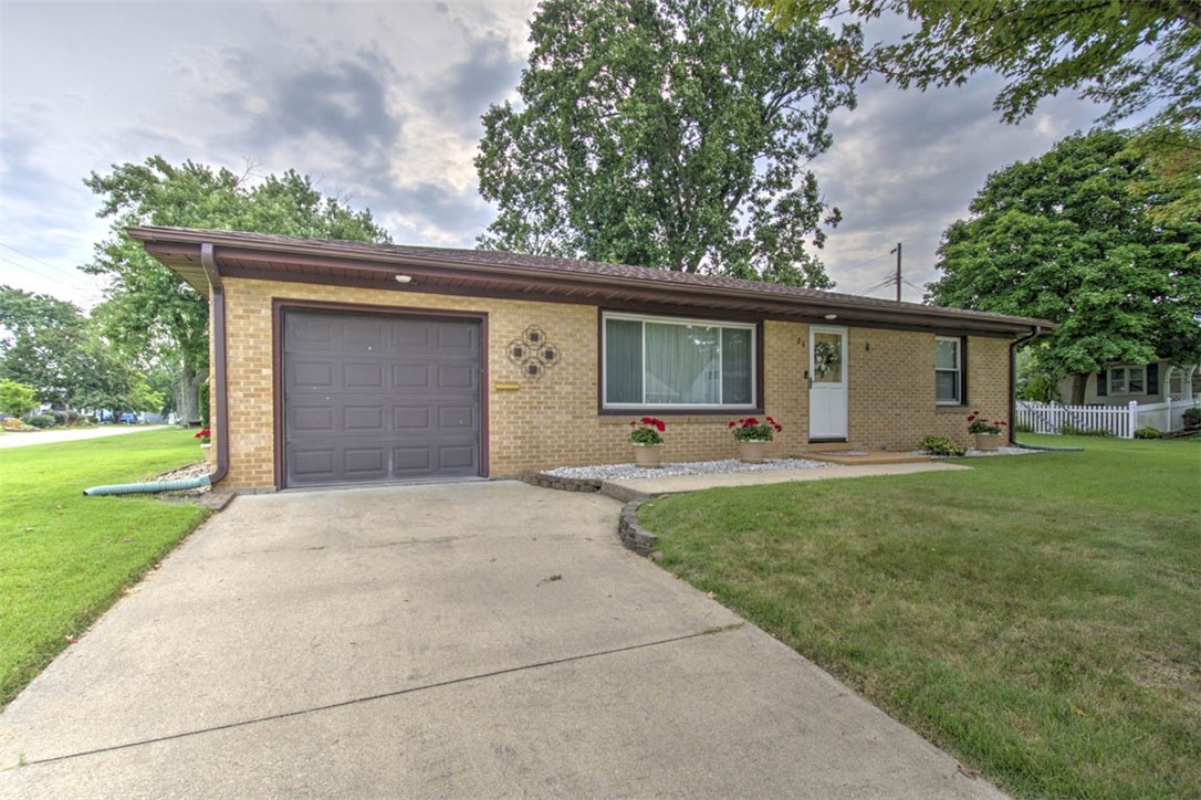 26 Maple Court Property Photo 1
