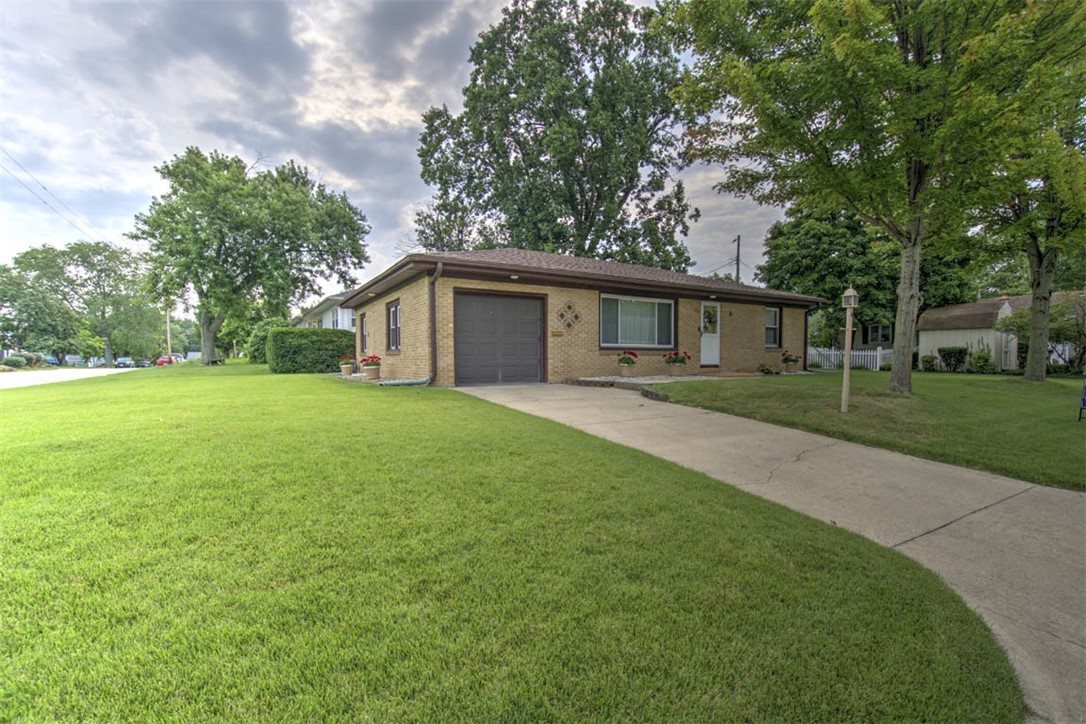 26 Maple Court Property Photo 5