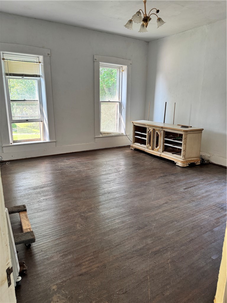 401 Wood Street Property Photo 7