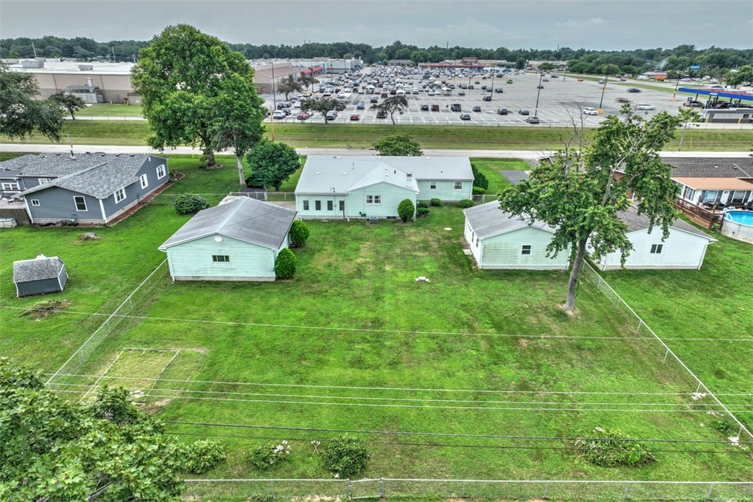270 Shutter Drive Property Photo 5