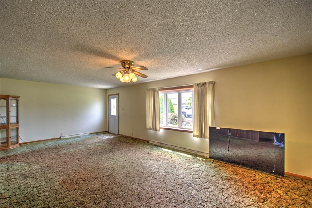 270 Shutter Drive Property Photo 11