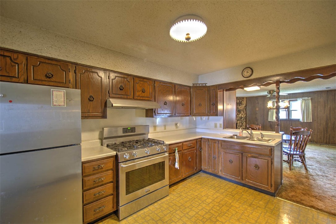 270 Shutter Drive Property Photo 15