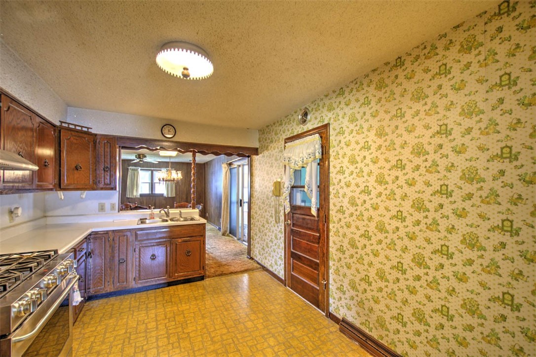 270 Shutter Drive Property Photo 17