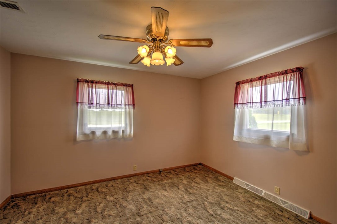 270 Shutter Drive Property Photo 20