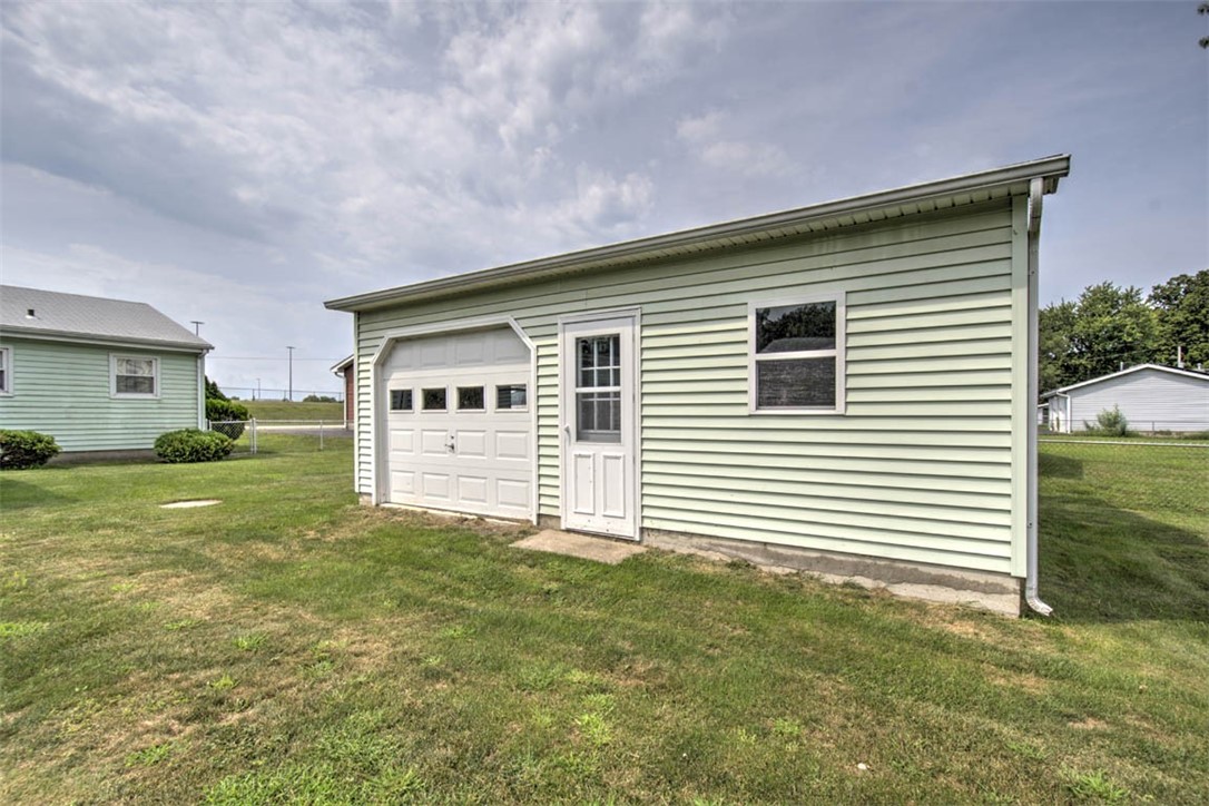 270 Shutter Drive Property Photo 27