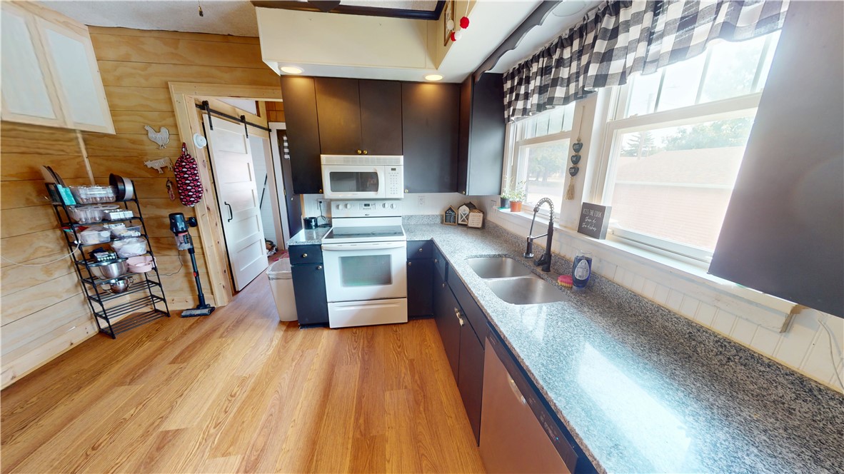 107 Stone Street Property Photo 14