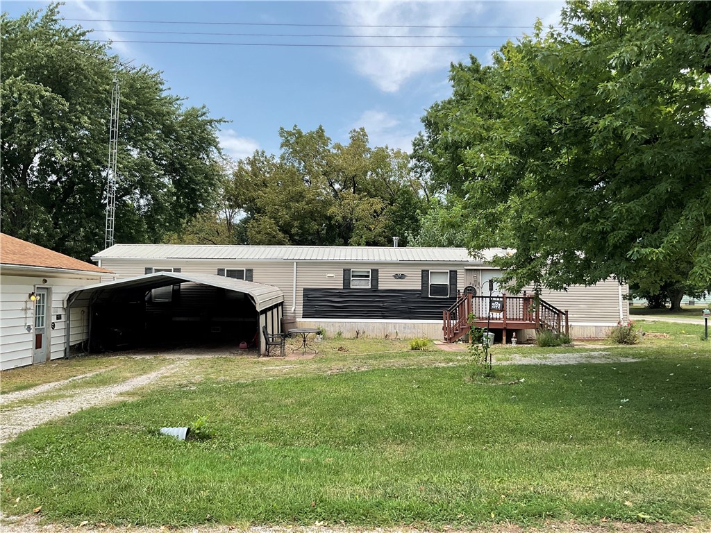 202 Benton Street Property Photo 2