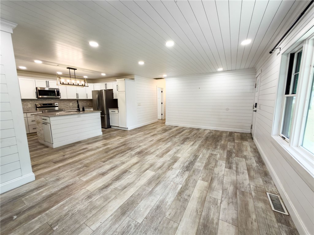 1009 Cherry Street Property Photo 4