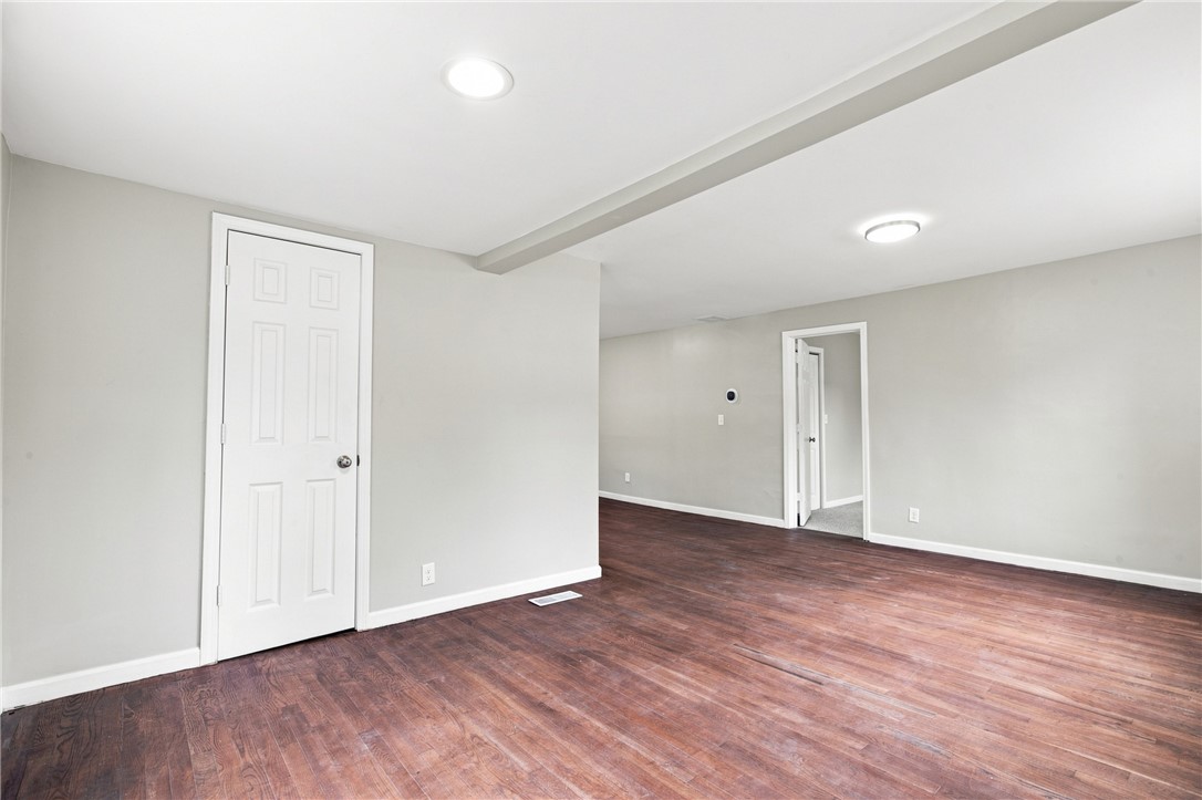 474 W 9th Street Property Photo 12