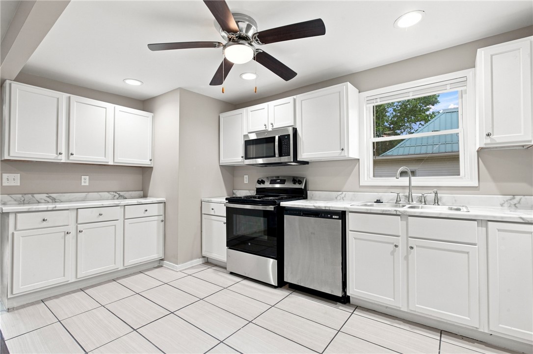 474 W 9th Street Property Photo 16