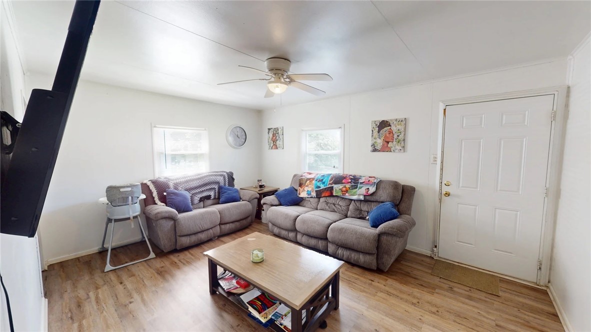 119 S Griffin Street Property Photo 4