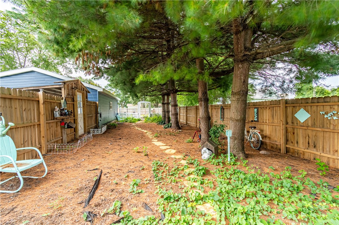 372 E North Street Property Photo 14